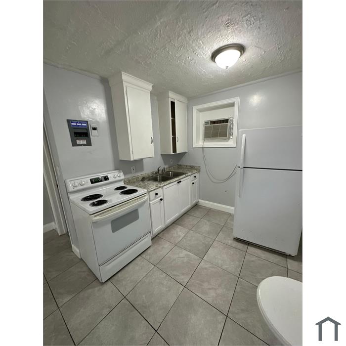 226 W 22nd St