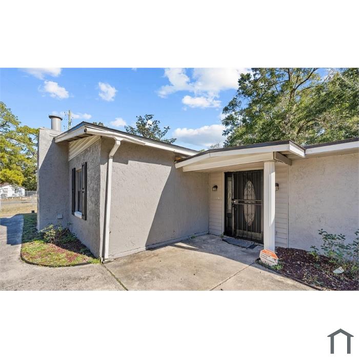 6621 Restlawn Dr