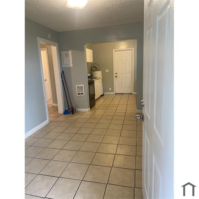 5754 Moncrief Rd