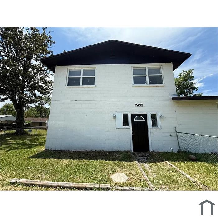 2418 Pullman Ave