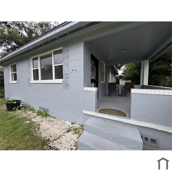 1416 W 32nd St