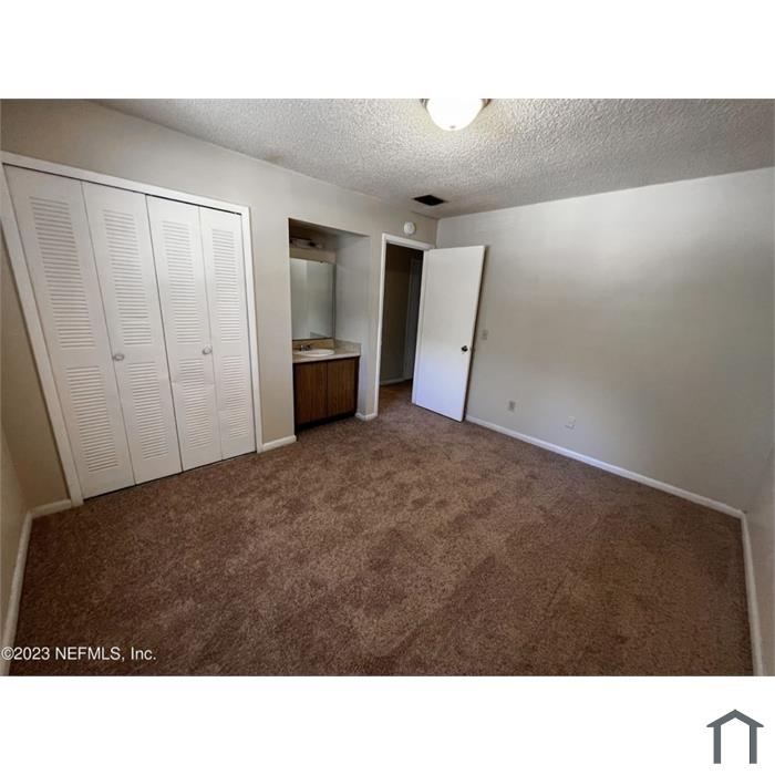 2 Bedroom Apartment 5243 Westchase Ct in Jacksonville, FL