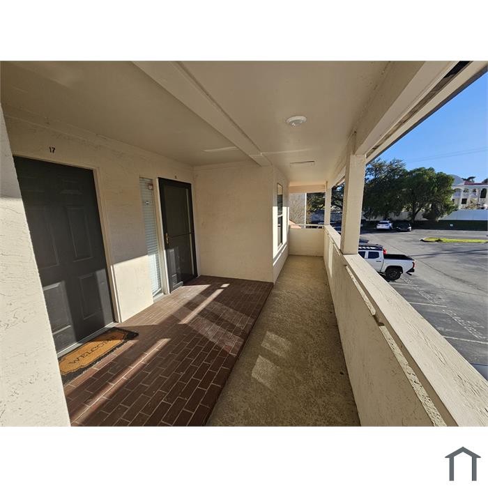 1307 River Hills Cir E