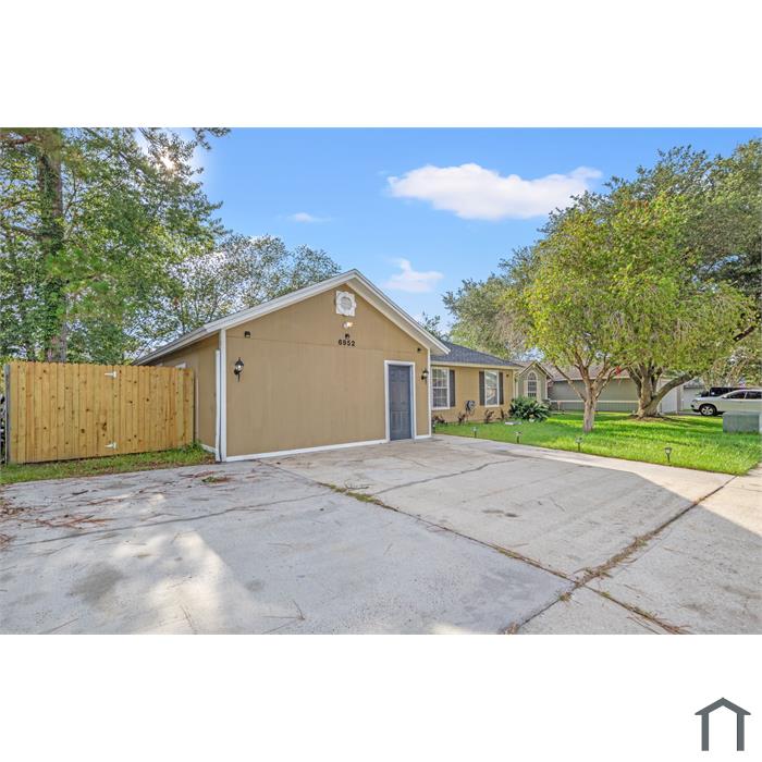 6952 Huntington Woods Cir E