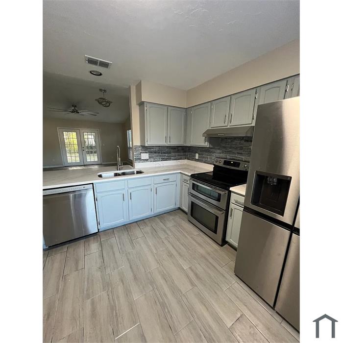 2464 White Horse Rd W