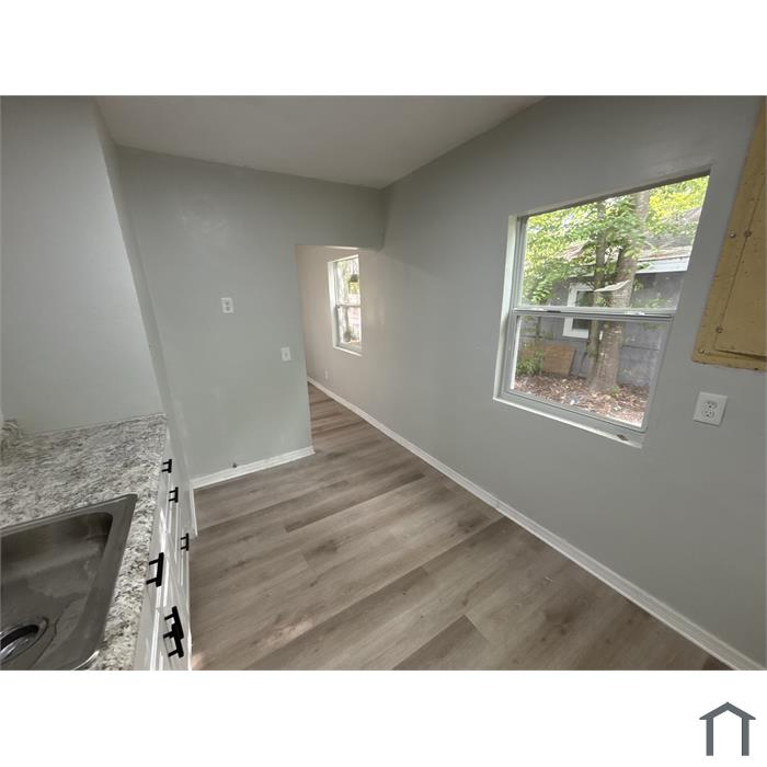 3328 Commonwealth Ave