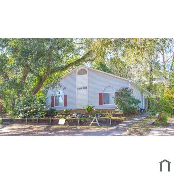 1106 Arkansas St