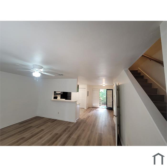 2182 Timberwood Cir S