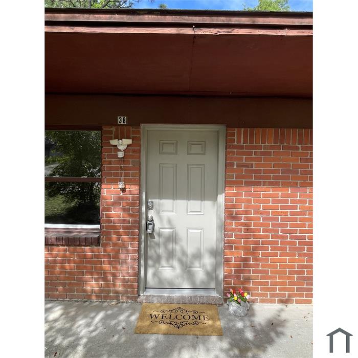 1221 Lake Dr