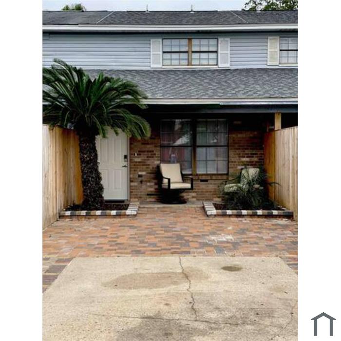220 Ann Cir
