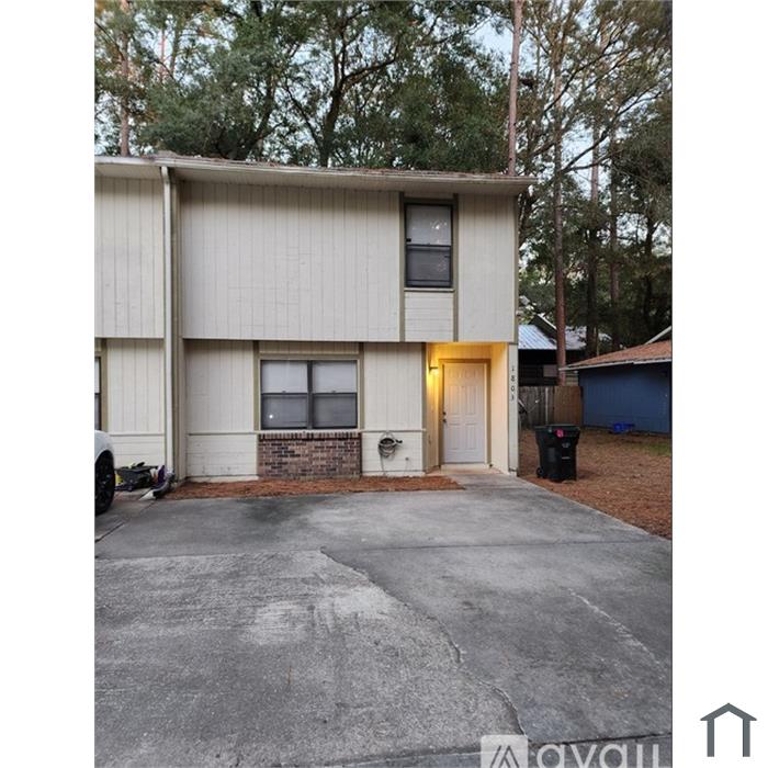 1803 SW 68th Ter