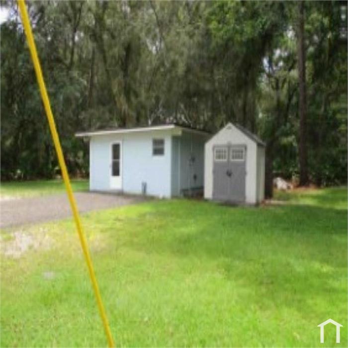 12015 Palmetto Dr