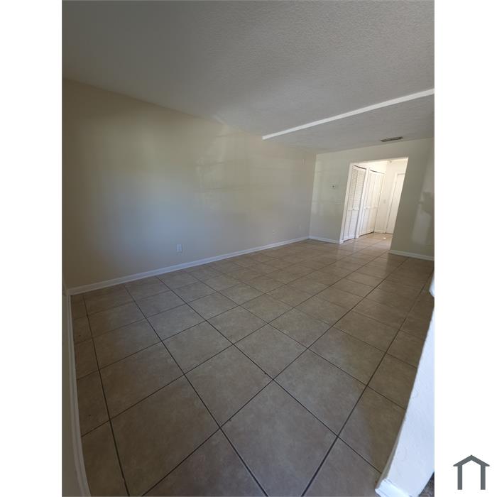 121 Garden Dr