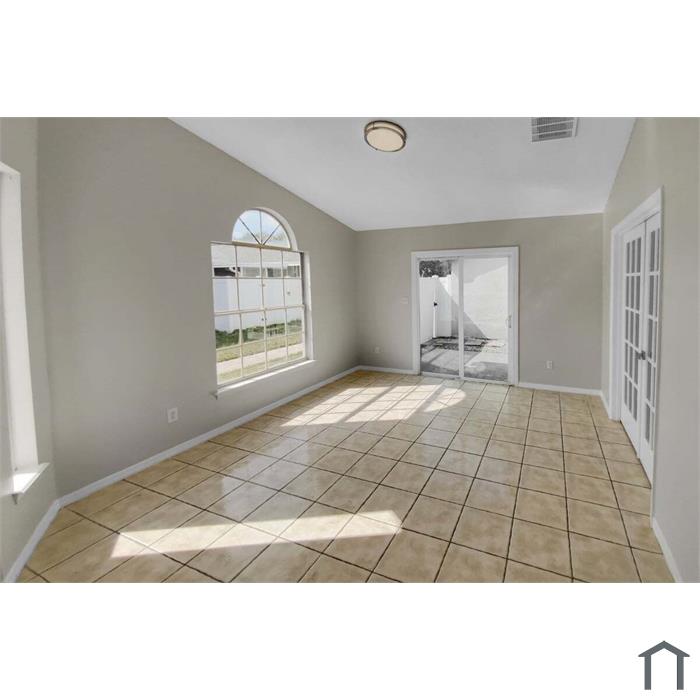203 San Gabriel St