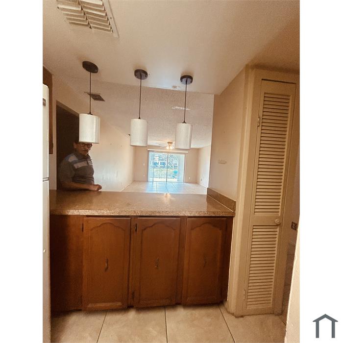 518 E San Sebastian Ct