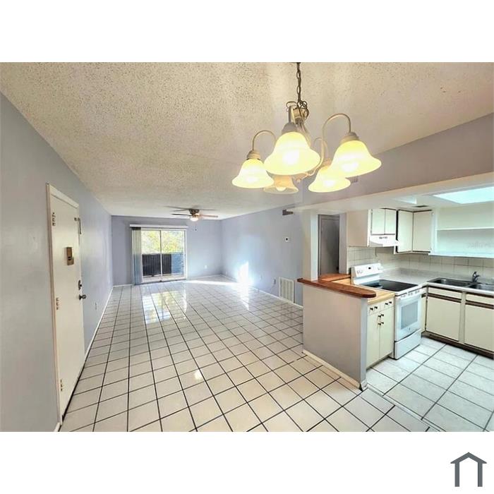 914 Lake Destiny Rd