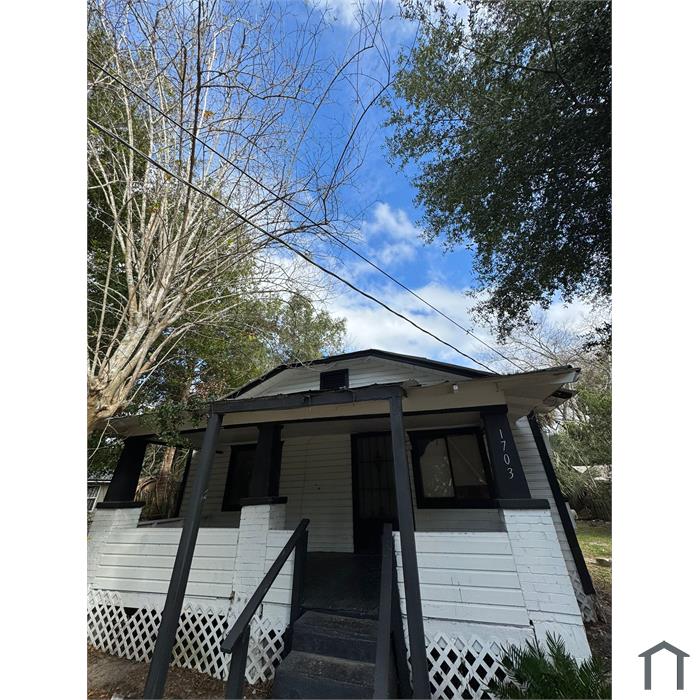 1703 McCarthy Ave