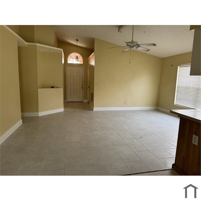 3326 Lake Tiny Cir