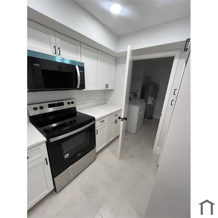 2542 Lakeway Branch Dr