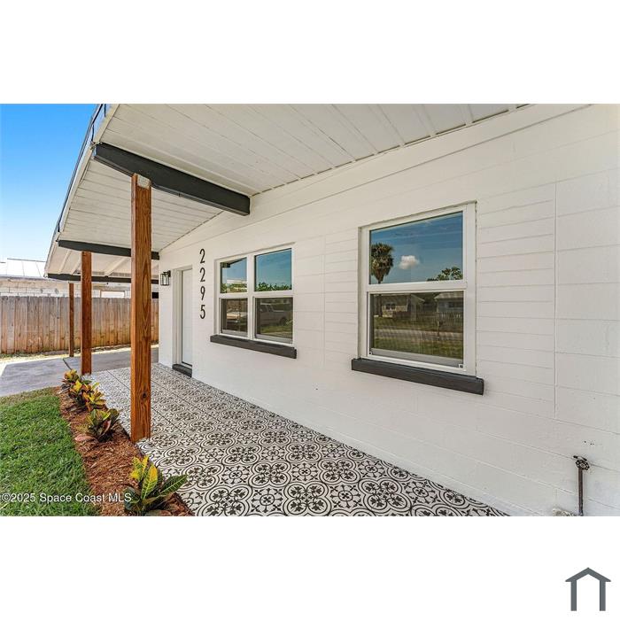 2295 Allan Adale Rd