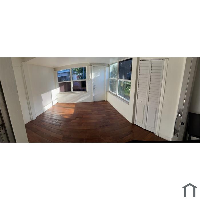 43 SW 10th St