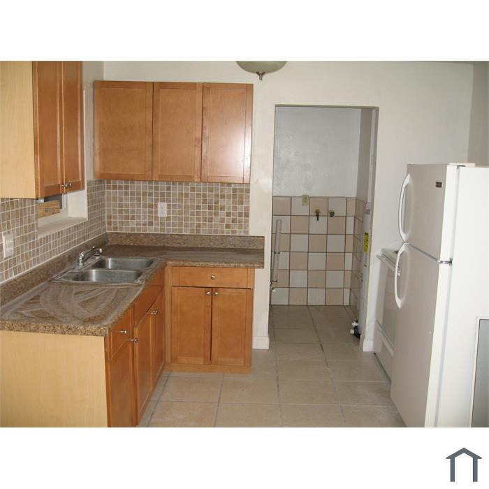 136 NW 14th Way