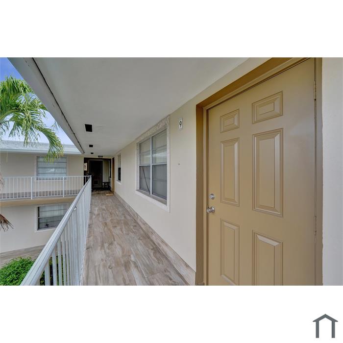 111 SE 4th Ave