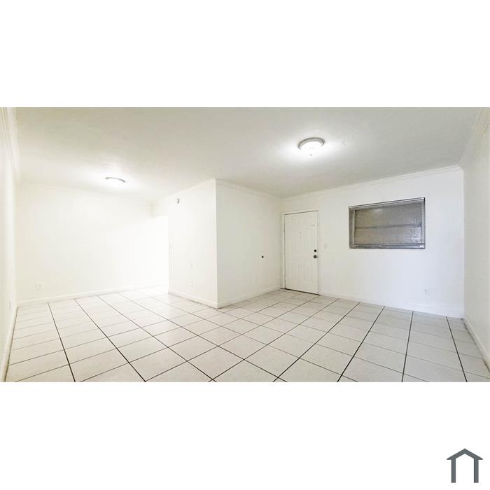 1245 W 24th St