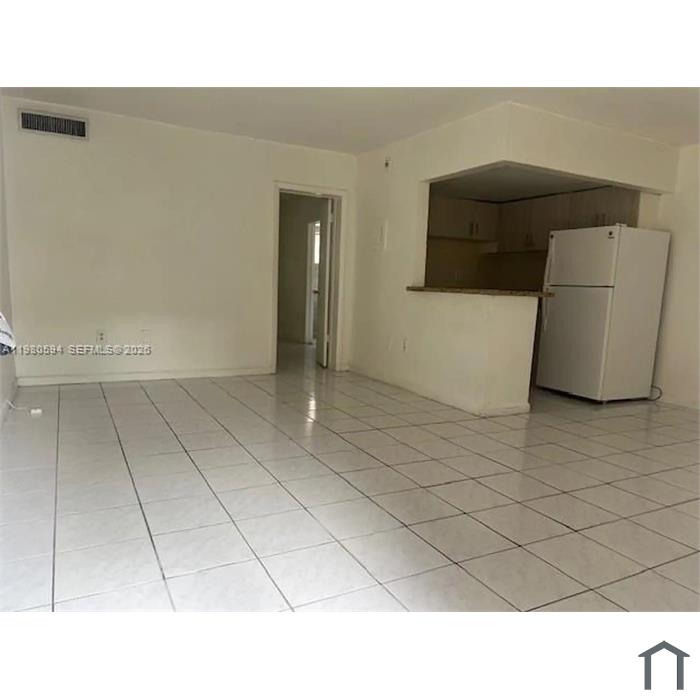 1230 W 54th St
