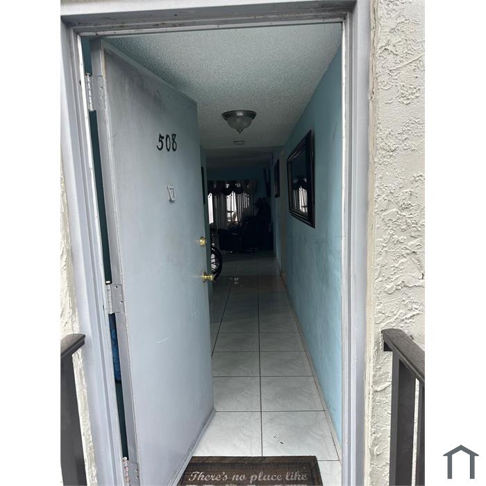 305 W 68th St