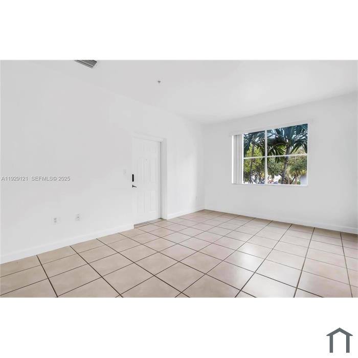 17710 NW 67th Ave