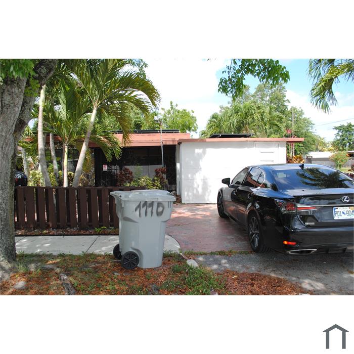 1110 N 58th Ave