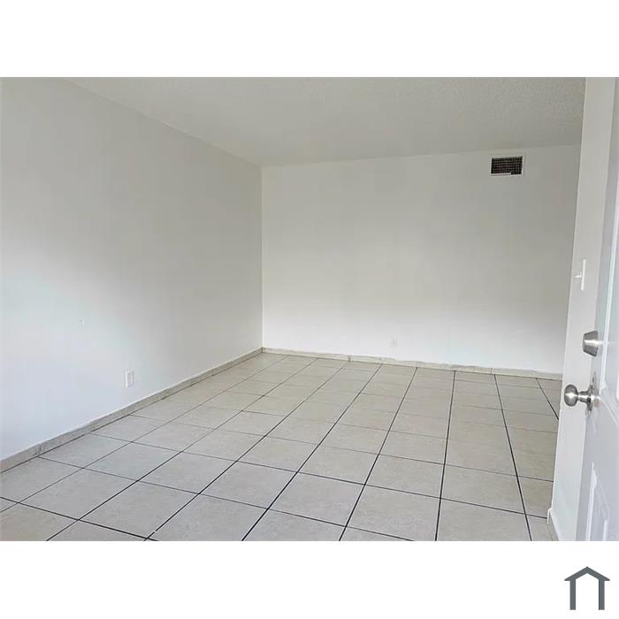 525 N 62nd Ave