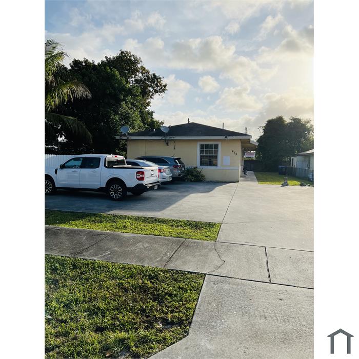 415 N 60th Way