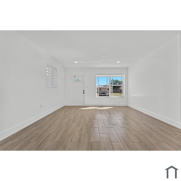 830 N 69th Ter