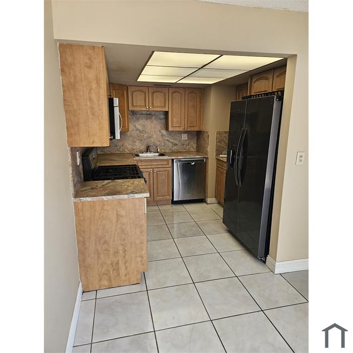 8455 W Missionwood Dr