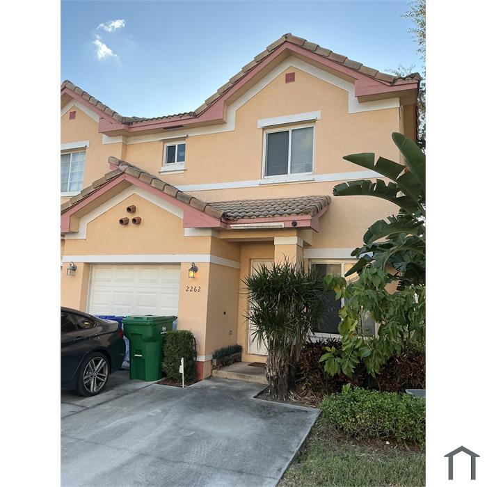 2262 SW 87th Ter