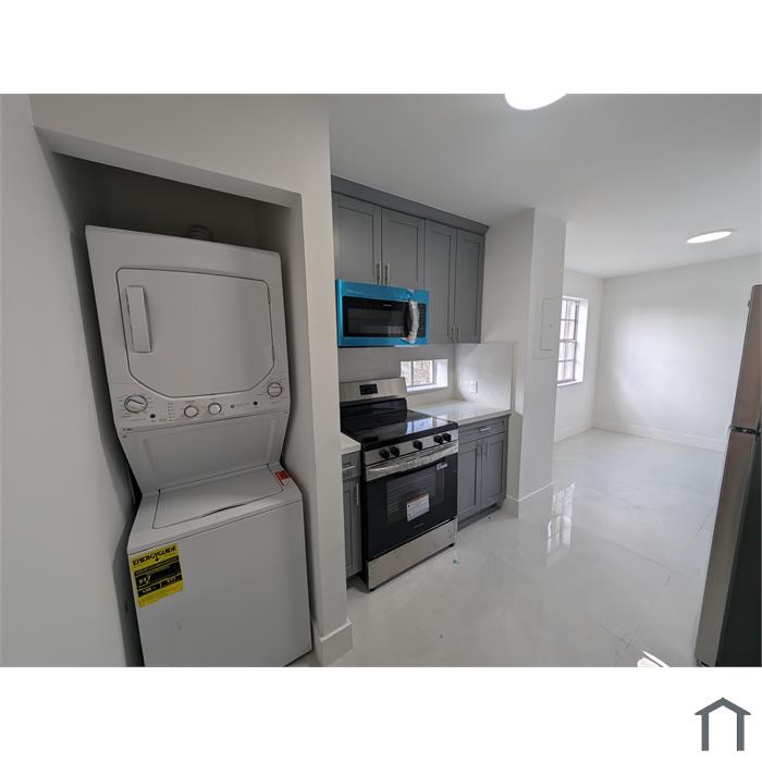 301 SW 86th Ave