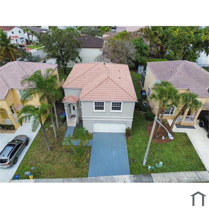 15895 NW 5th St