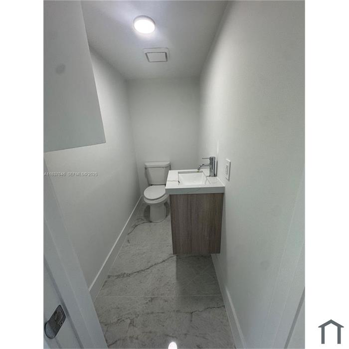 157 NE 12th Ave