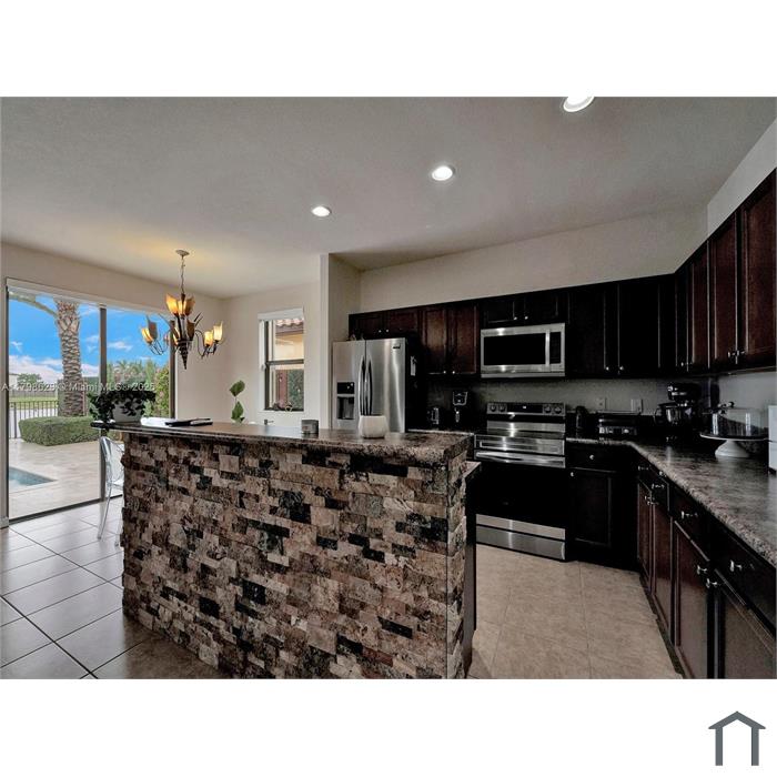 144 NE 26th Ave
