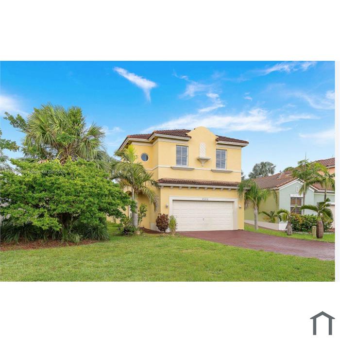 2302 NE 37th Ter