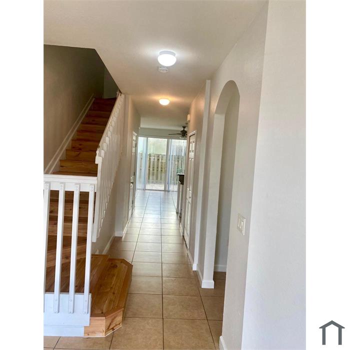 153 SE 28th Pl