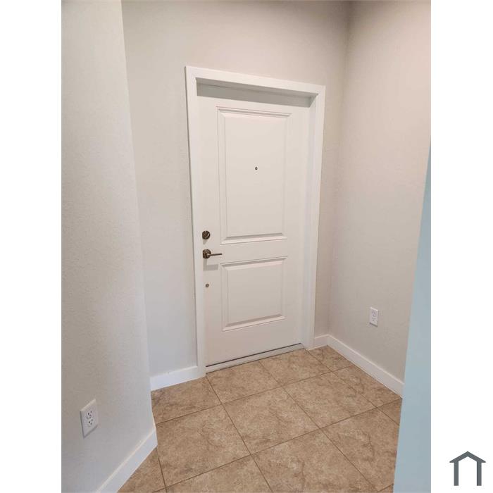 1082 NW 6th Ter