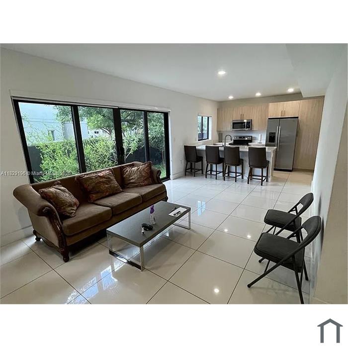 254 NW 11th Ct