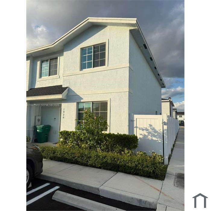 1020 NW 5th Ter