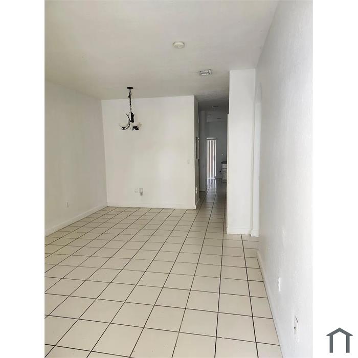1568 SE 26th St