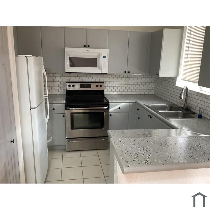 2736 SE 15th Rd