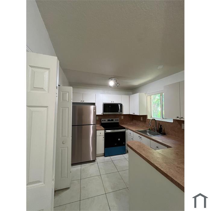 1260 SE 31st Ct