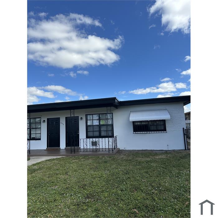640 Douglas Rd